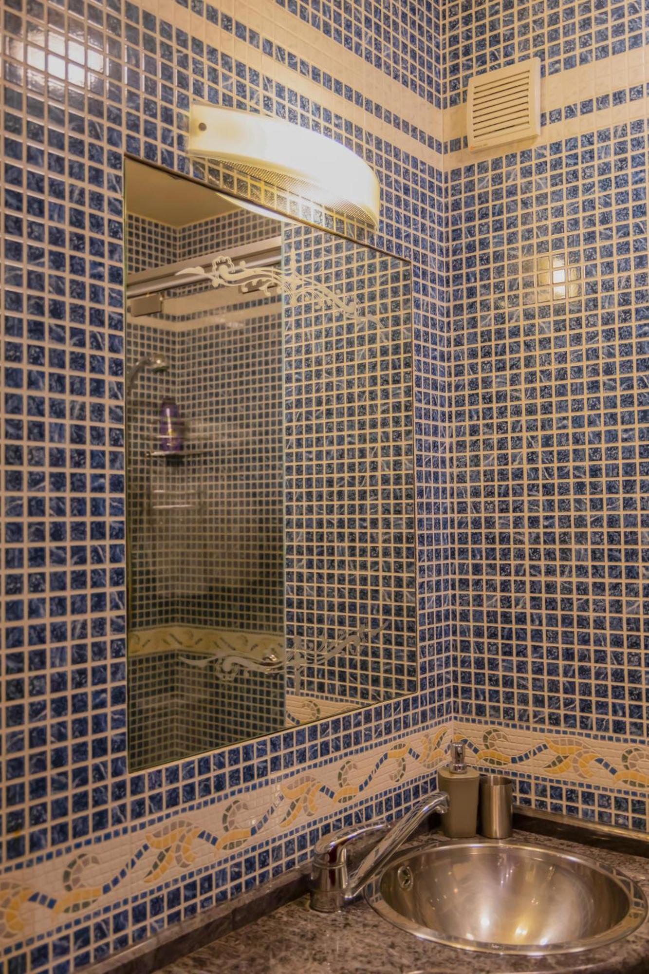 Hotel Ambasador Prishtina Приштина Экстерьер фото